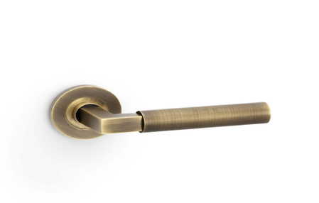 View Alexander & Wilks Hurricane Plain Lever on Round Rose - Antique Brass offered by HiF Kitchens