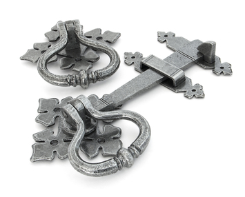 View 33685 - Pewter Shakespeare Latch Set - FTA offered by HiF Kitchens