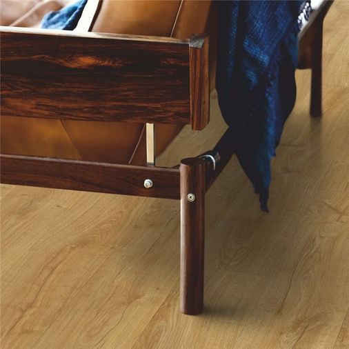 Pergo Manor Oak Laminate Flooring Plank Sensation L0331-03370 Image 2