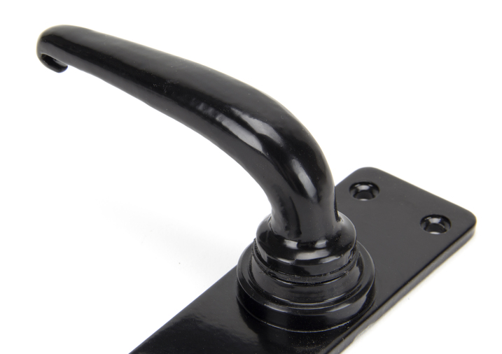 33320 - Black Smooth Lever Lock Set - FTA Image 5