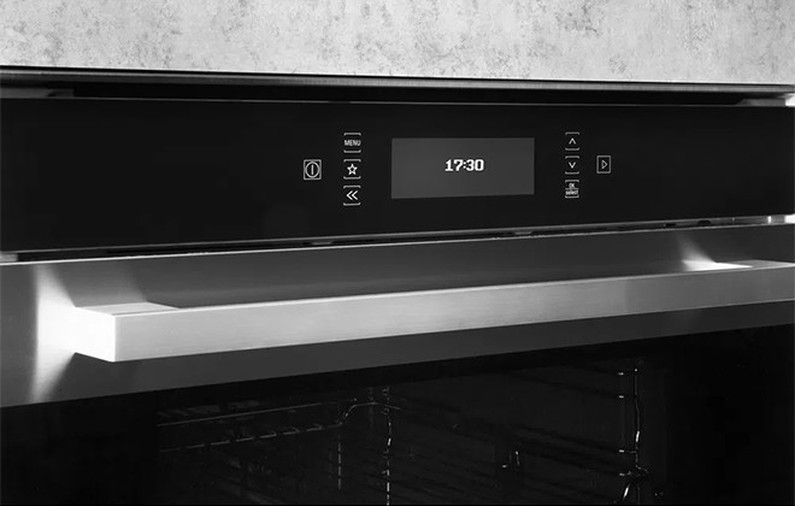 Hotpoint Single Oven Catalytic Touch Control SI9891SCIX  Image 5