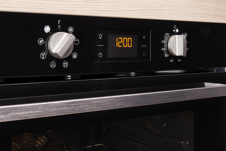 Indesit Aria IFW 6340 BL UK Single Oven Image 10